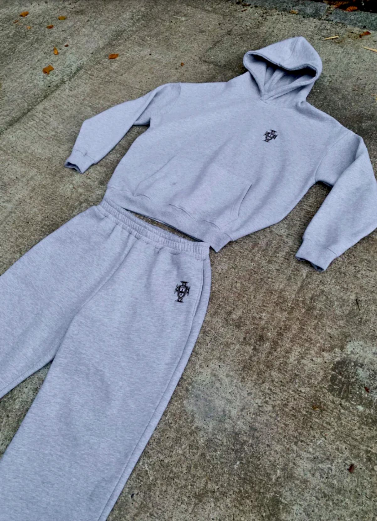 CLASSIC TRACKSUIT SET (+ sweats for free)